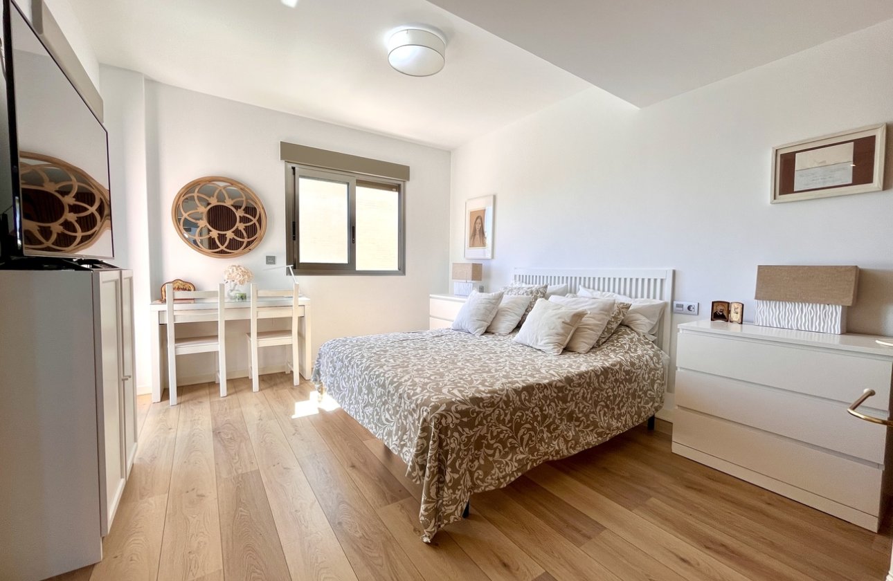 Resale - Villa -
Torre de la Horadada - Costa Blanca