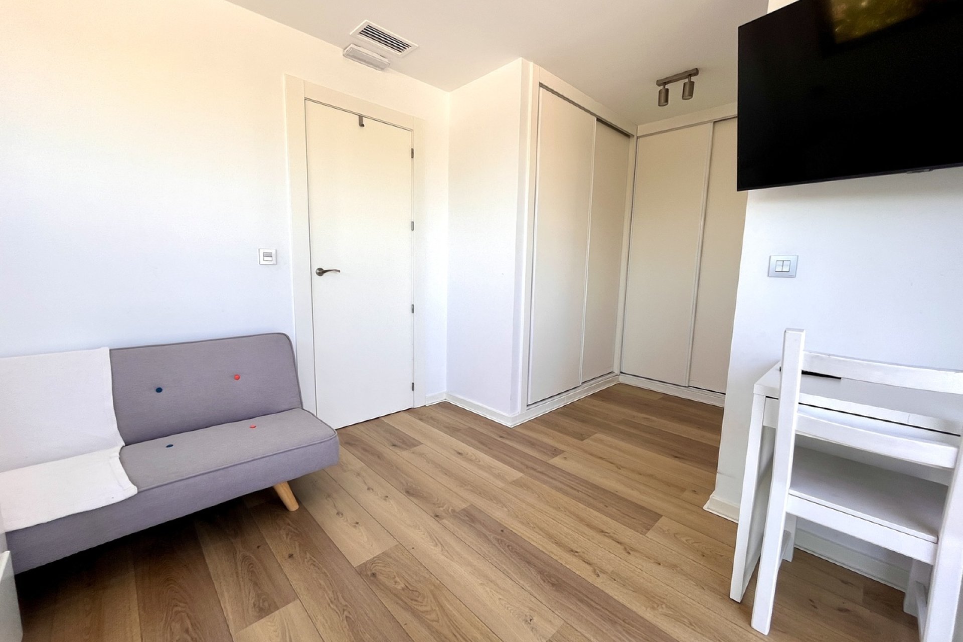 Resale - Villa -
Torre de la Horadada - Costa Blanca