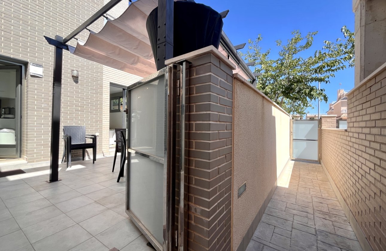 Resale - Villa -
Torre de la Horadada - Costa Blanca