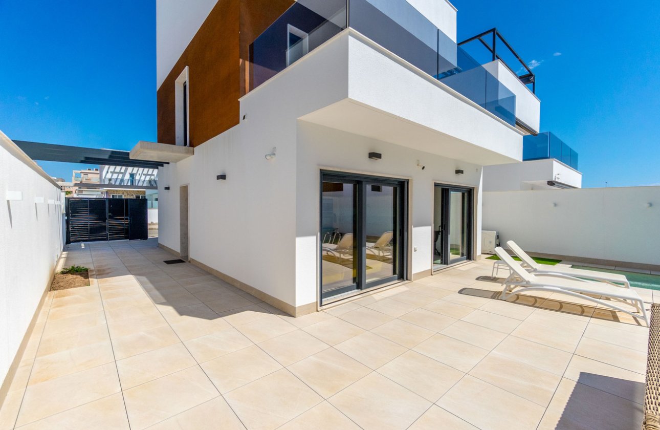 Resale - Villa -
Torre de la Horadada - Costa Blanca