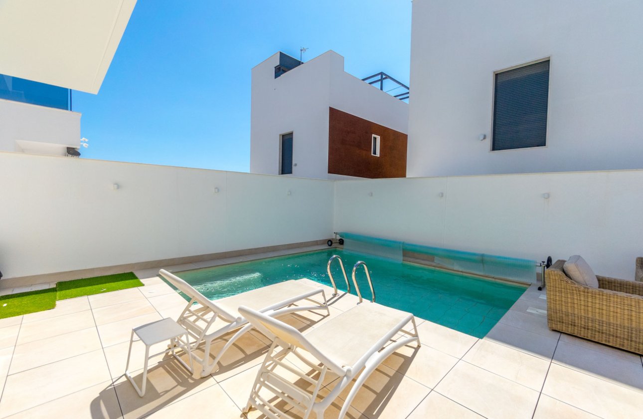 Resale - Villa -
Torre de la Horadada - Costa Blanca