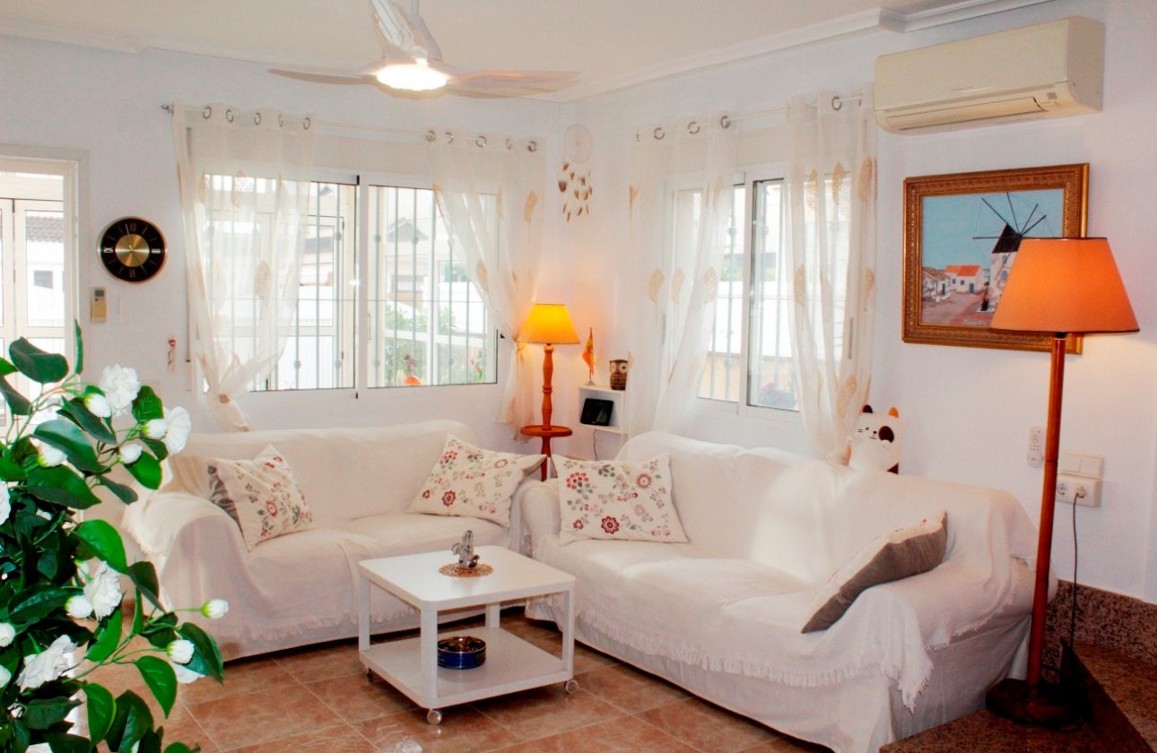 Resale - Villa -
Torre de la Horadada - Costa Blanca