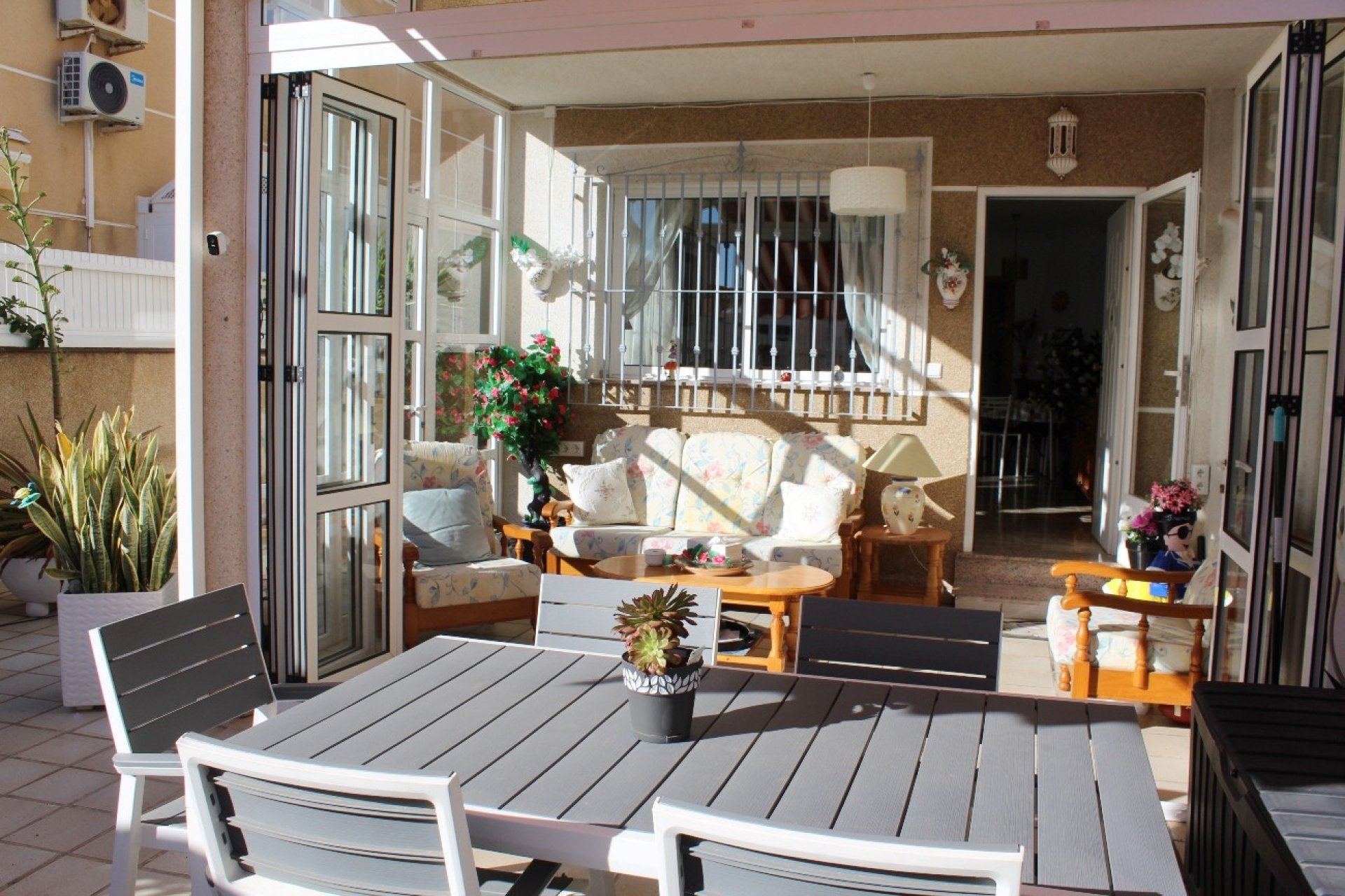 Resale - Villa -
Torre de la Horadada - Costa Blanca