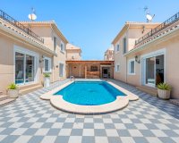 Resale - Villa -
Torre de la Horadada - Costa Blanca