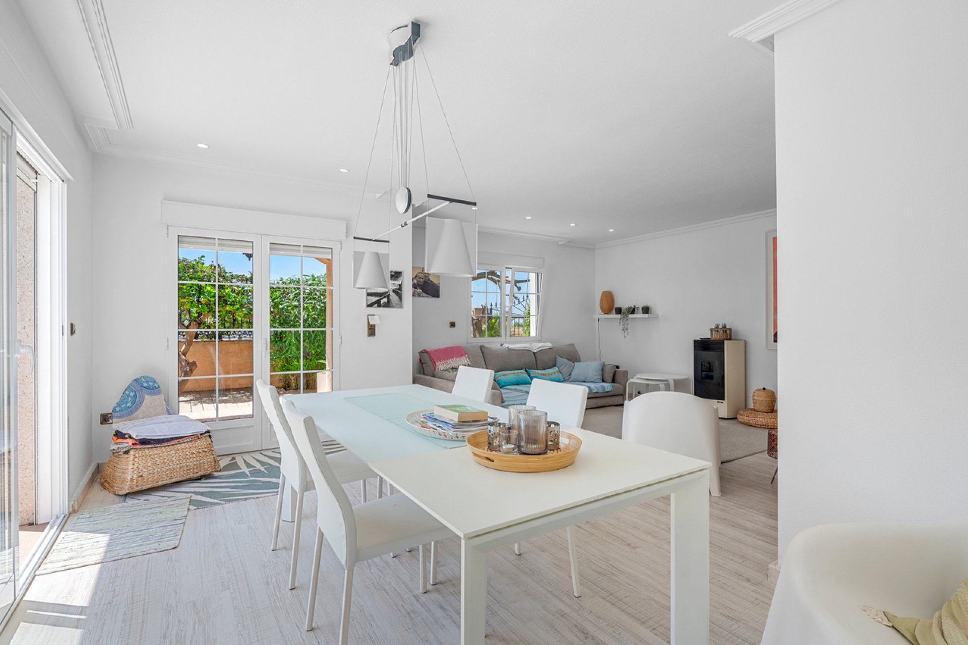 Resale - Villa -
Torre de la Horadada - Costa Blanca