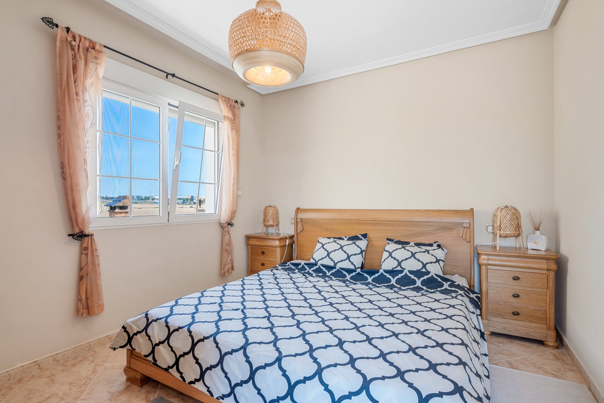 Resale - Villa -
Torre de la Horadada - Costa Blanca