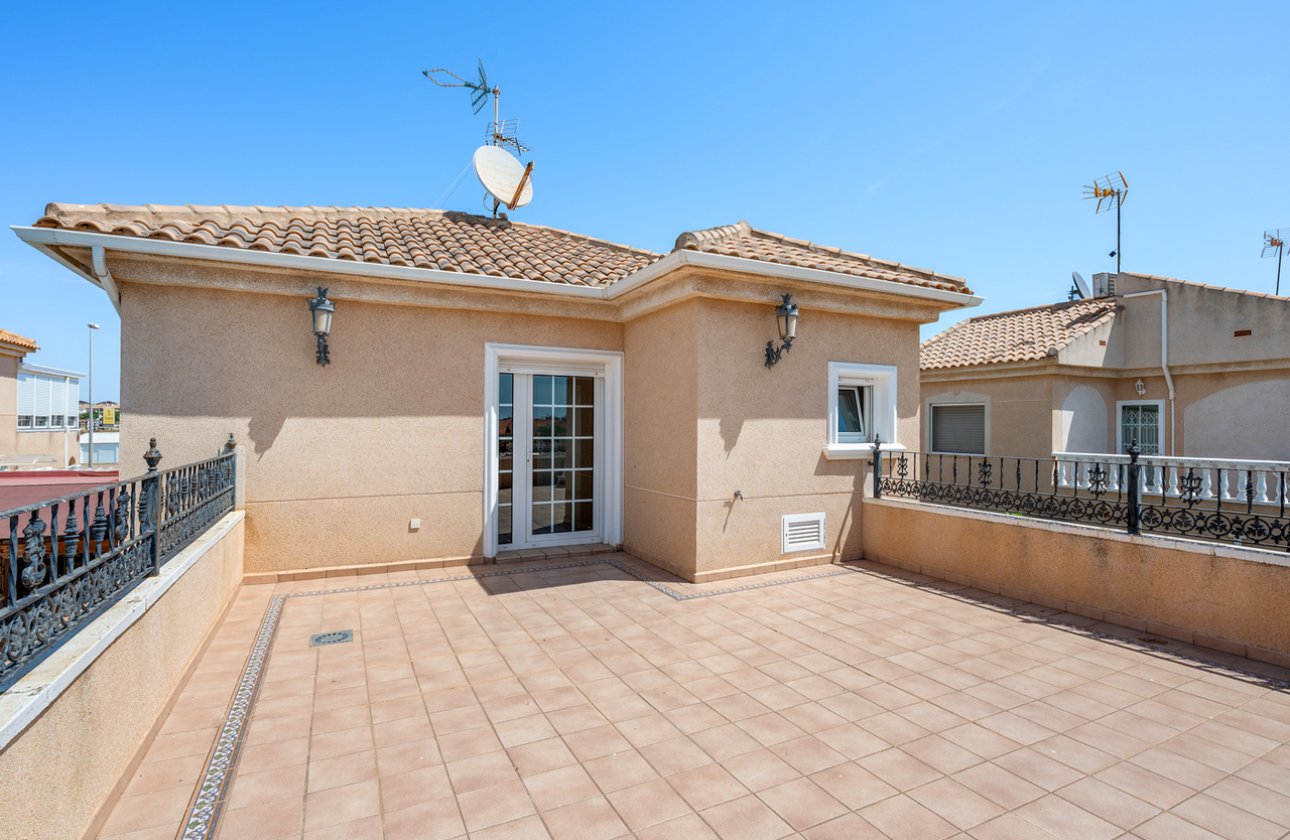Resale - Villa -
Torre de la Horadada - Costa Blanca