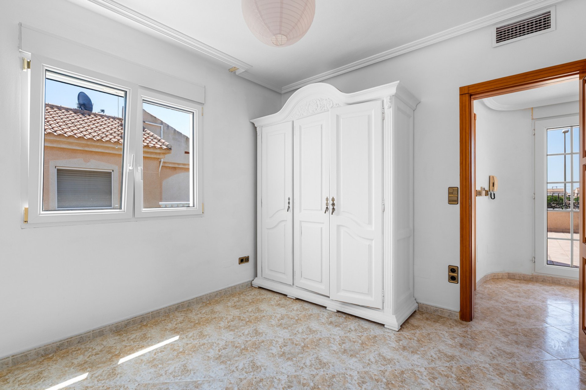 Resale - Villa -
Torre de la Horadada - Costa Blanca