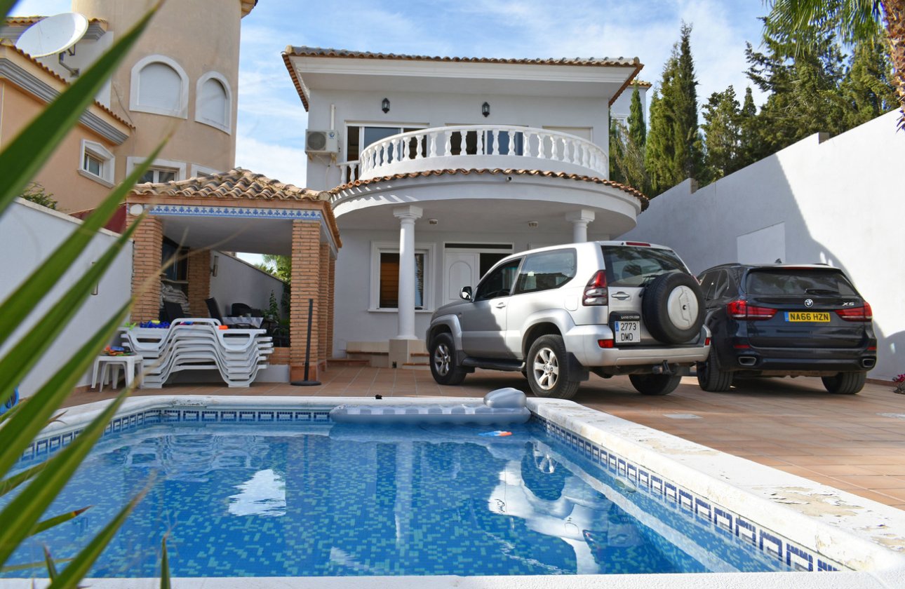Resale - Villa -
Torremendo - Costa Blanca