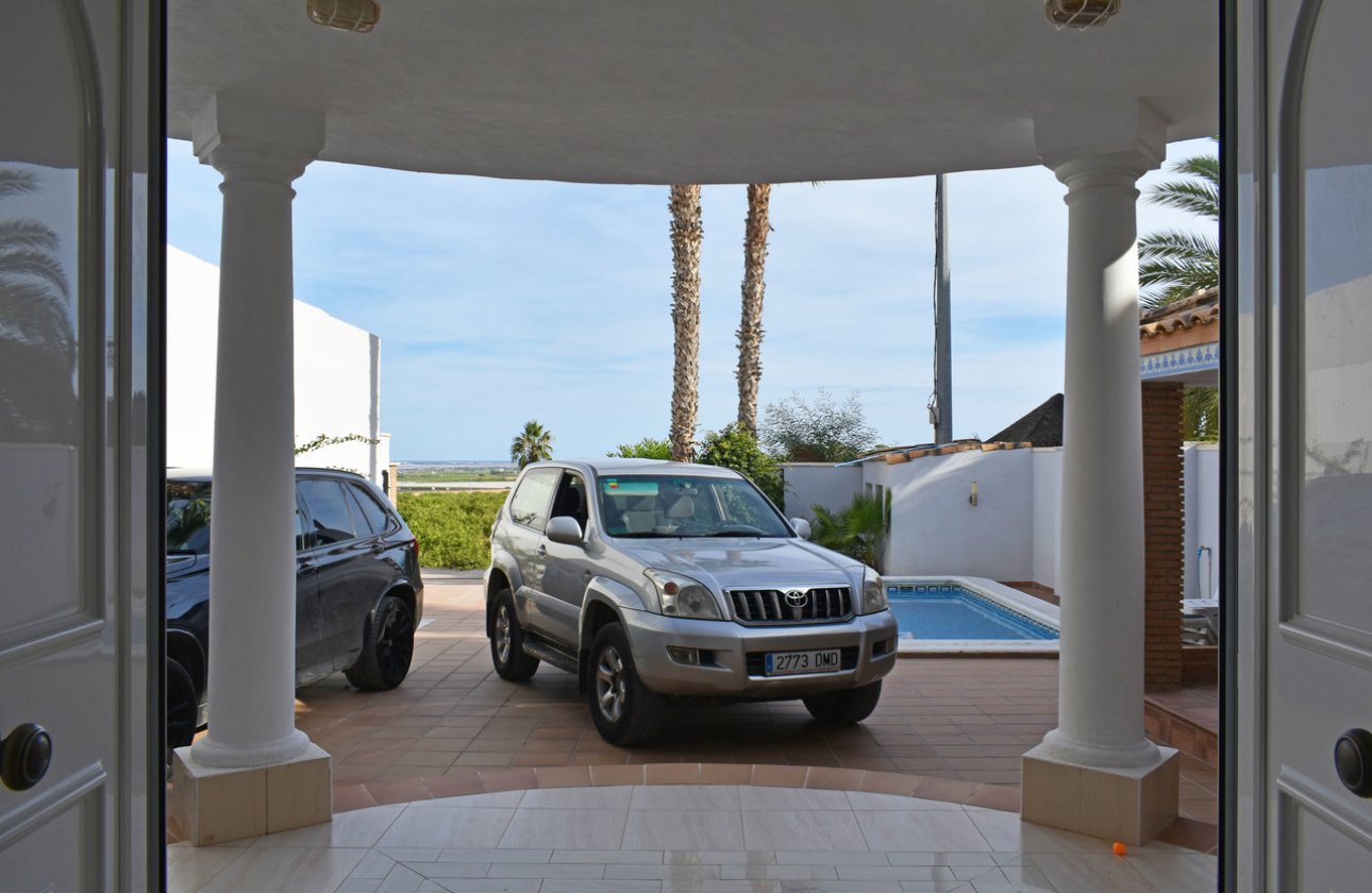Resale - Villa -
Torremendo - Costa Blanca