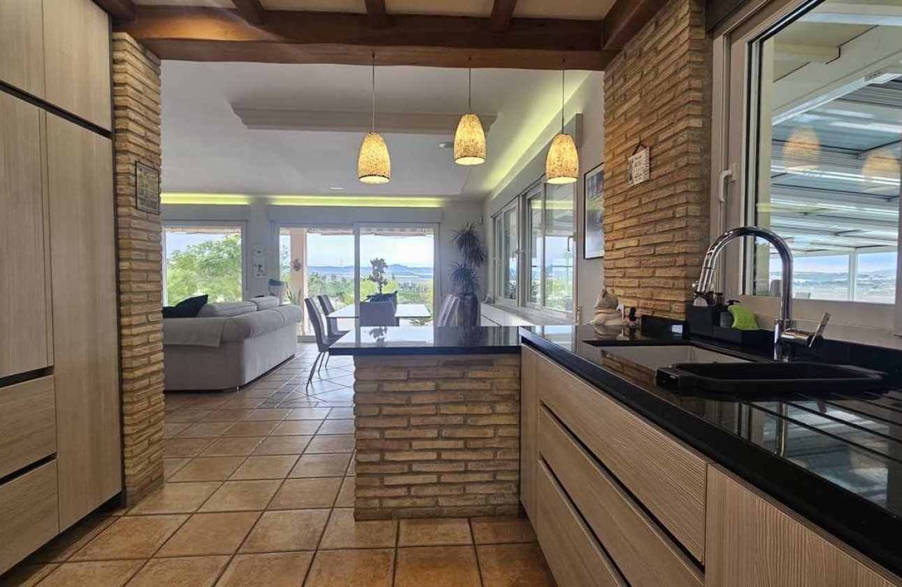 Resale - Villa -
Torremendo - Costa Blanca