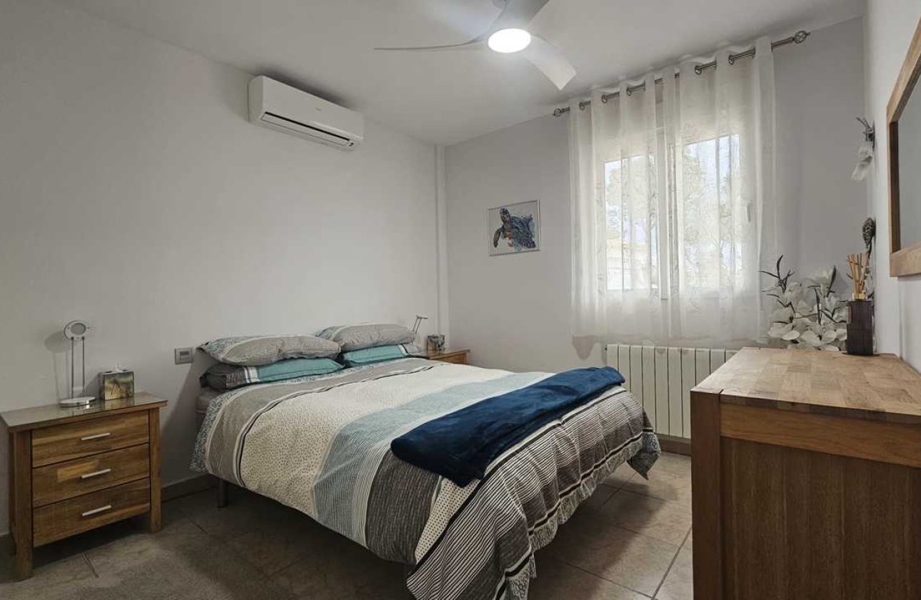 Resale - Villa -
Torremendo - Costa Blanca