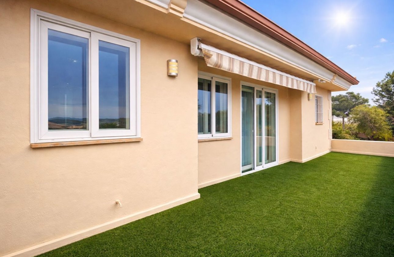 Resale - Villa -
Torremendo - Costa Blanca