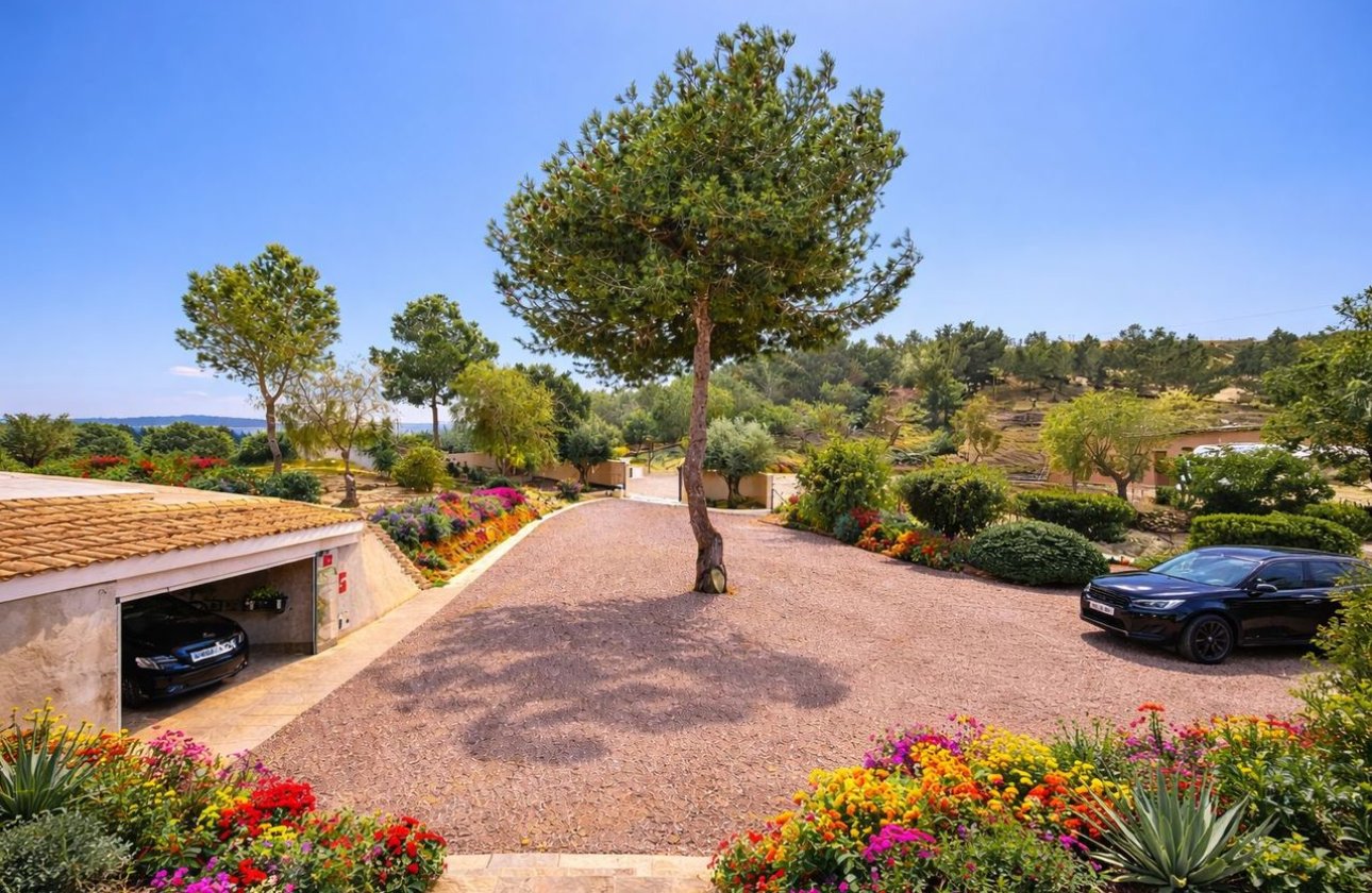 Resale - Villa -
Torremendo - Costa Blanca
