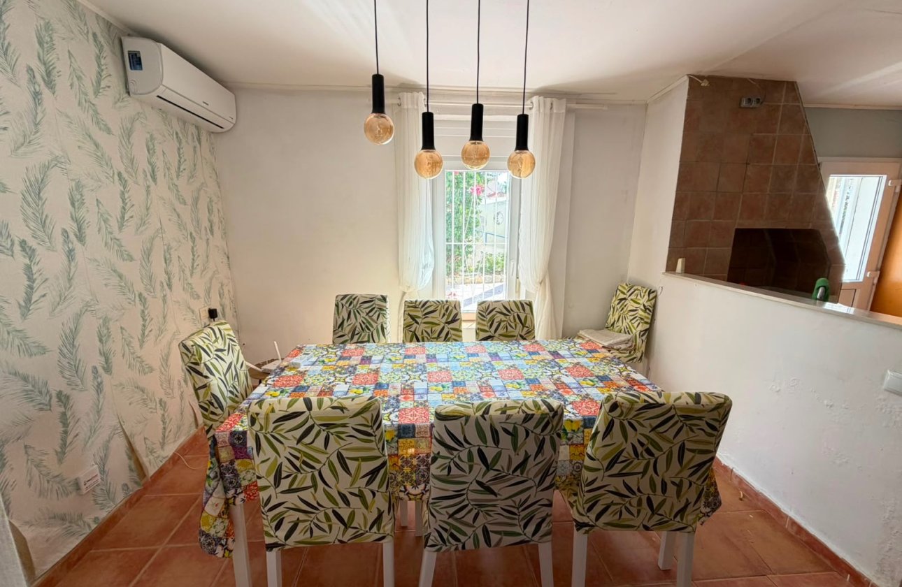 Resale - Villa -
Torremendo - Costa Blanca