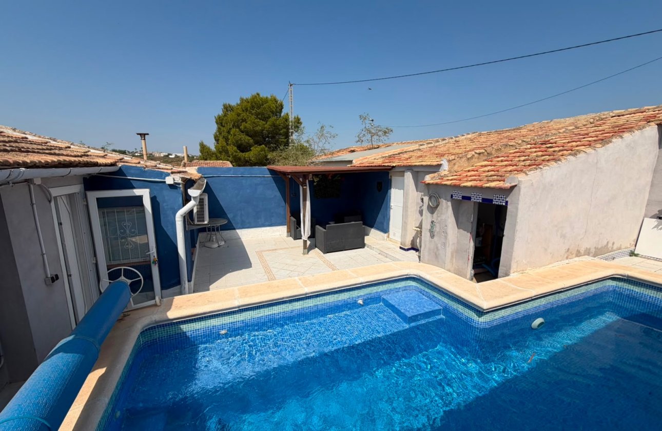 Resale - Villa -
Torremendo - Costa Blanca