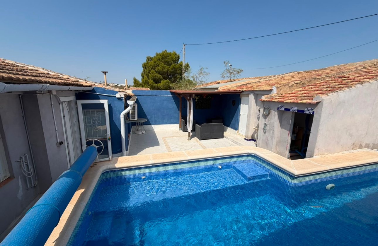 Resale - Villa -
Torremendo - Costa Blanca