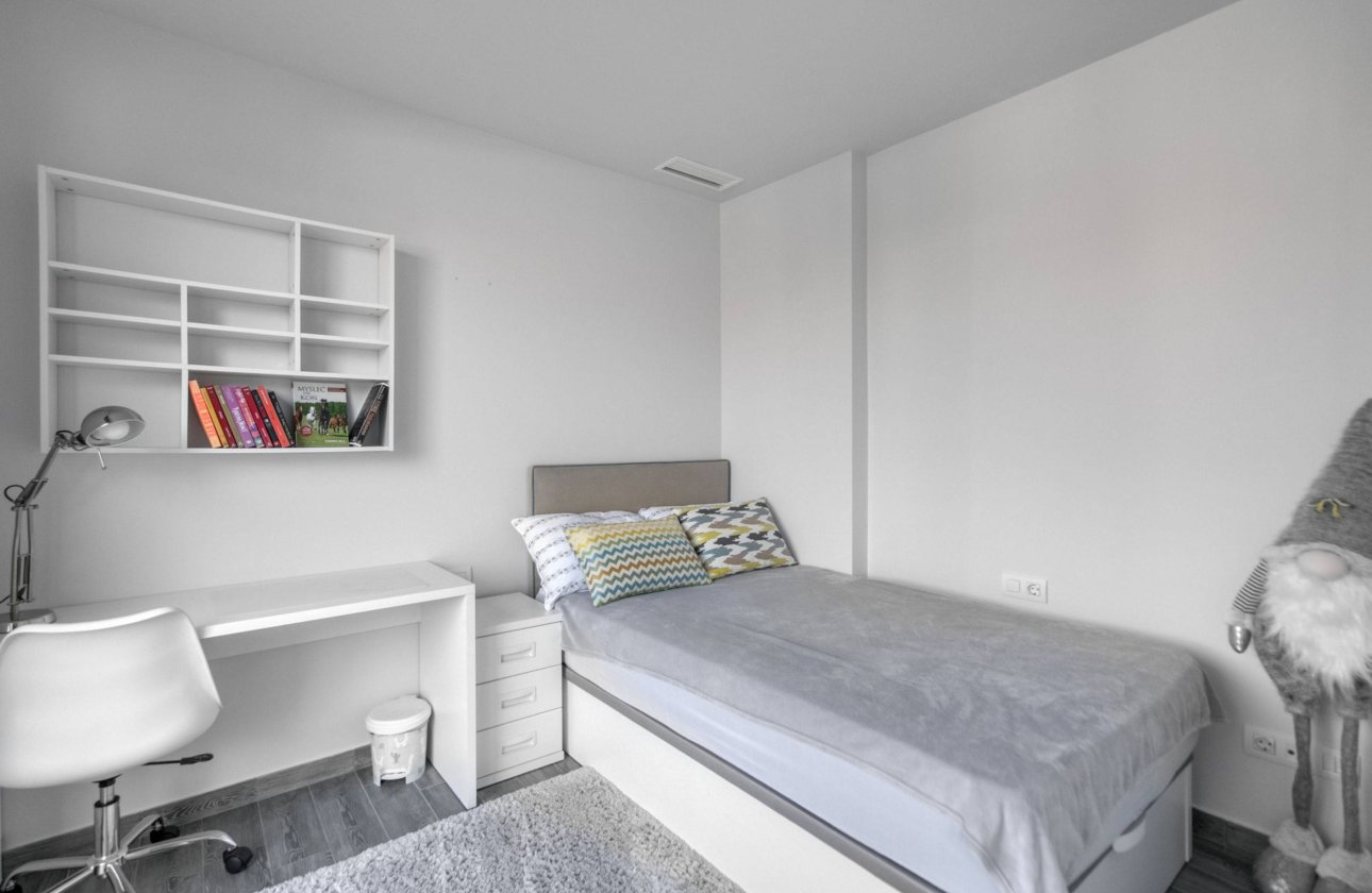 Resale - Villa -
Torrevieja - Aguas Nuevas 2