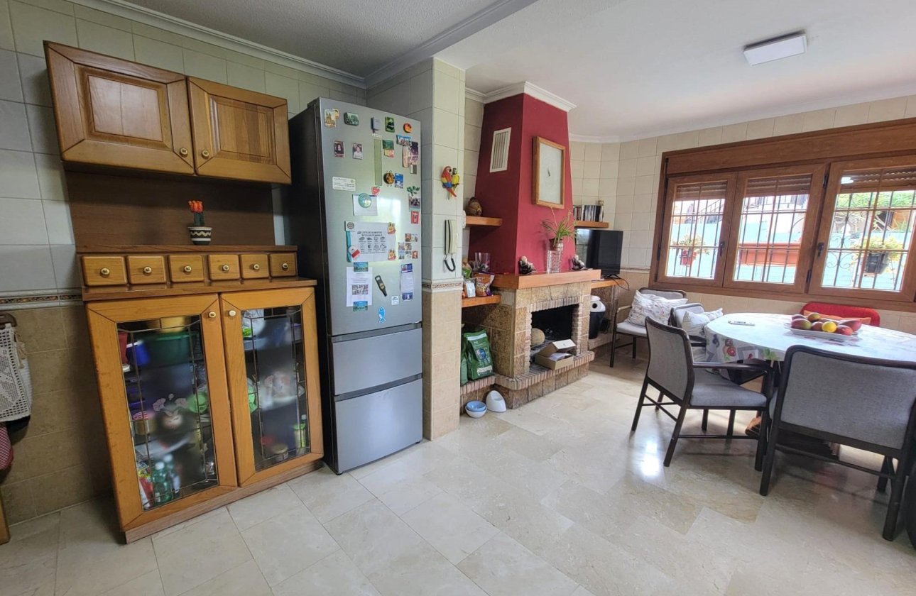 Resale - Villa -
Torrevieja - Aguas Nuevas