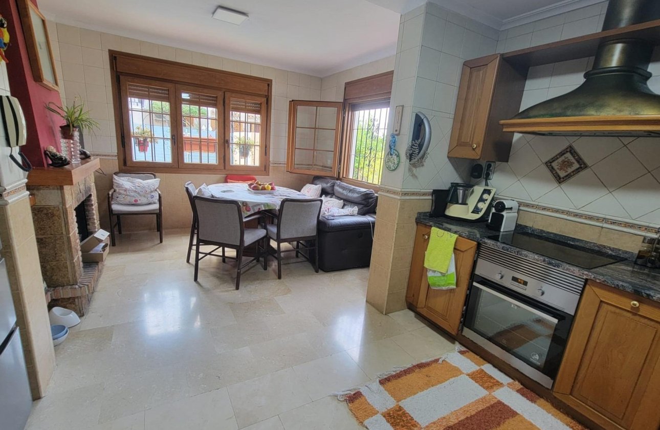 Resale - Villa -
Torrevieja - Aguas Nuevas