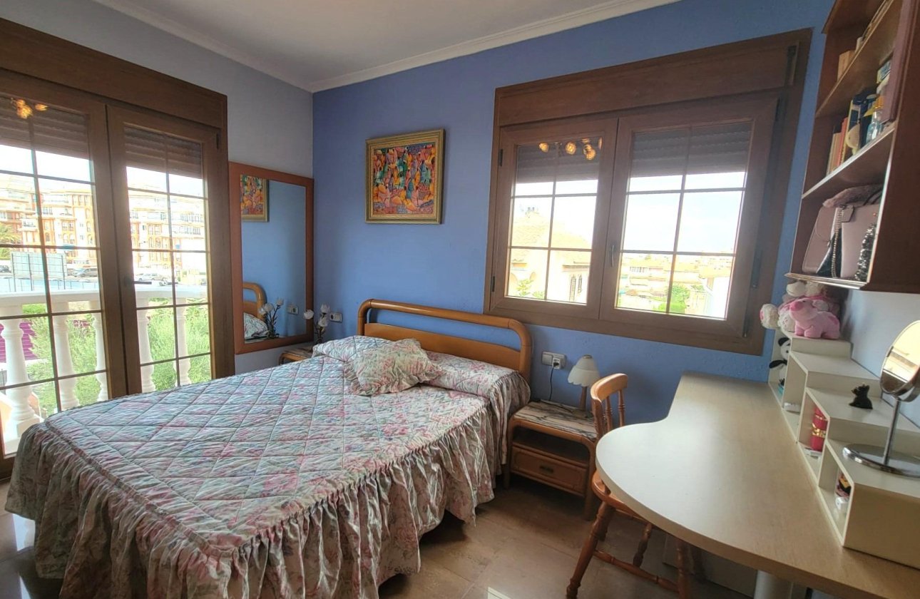 Resale - Villa -
Torrevieja - Aguas Nuevas