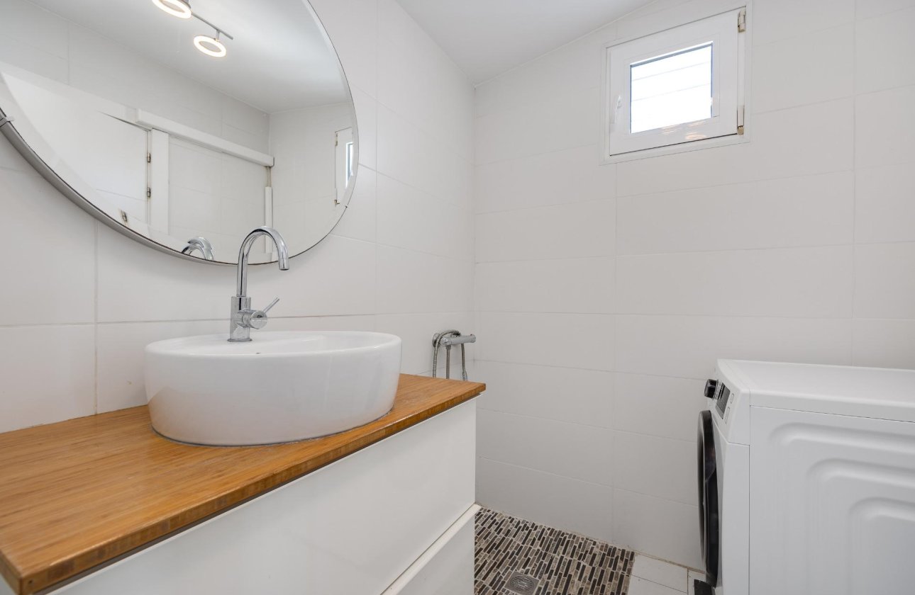 Resale - Villa -
Torrevieja - Aguas Nuevas