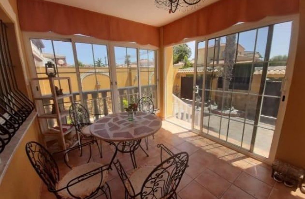 Resale - Villa -
Torrevieja - Aguas Nuevas