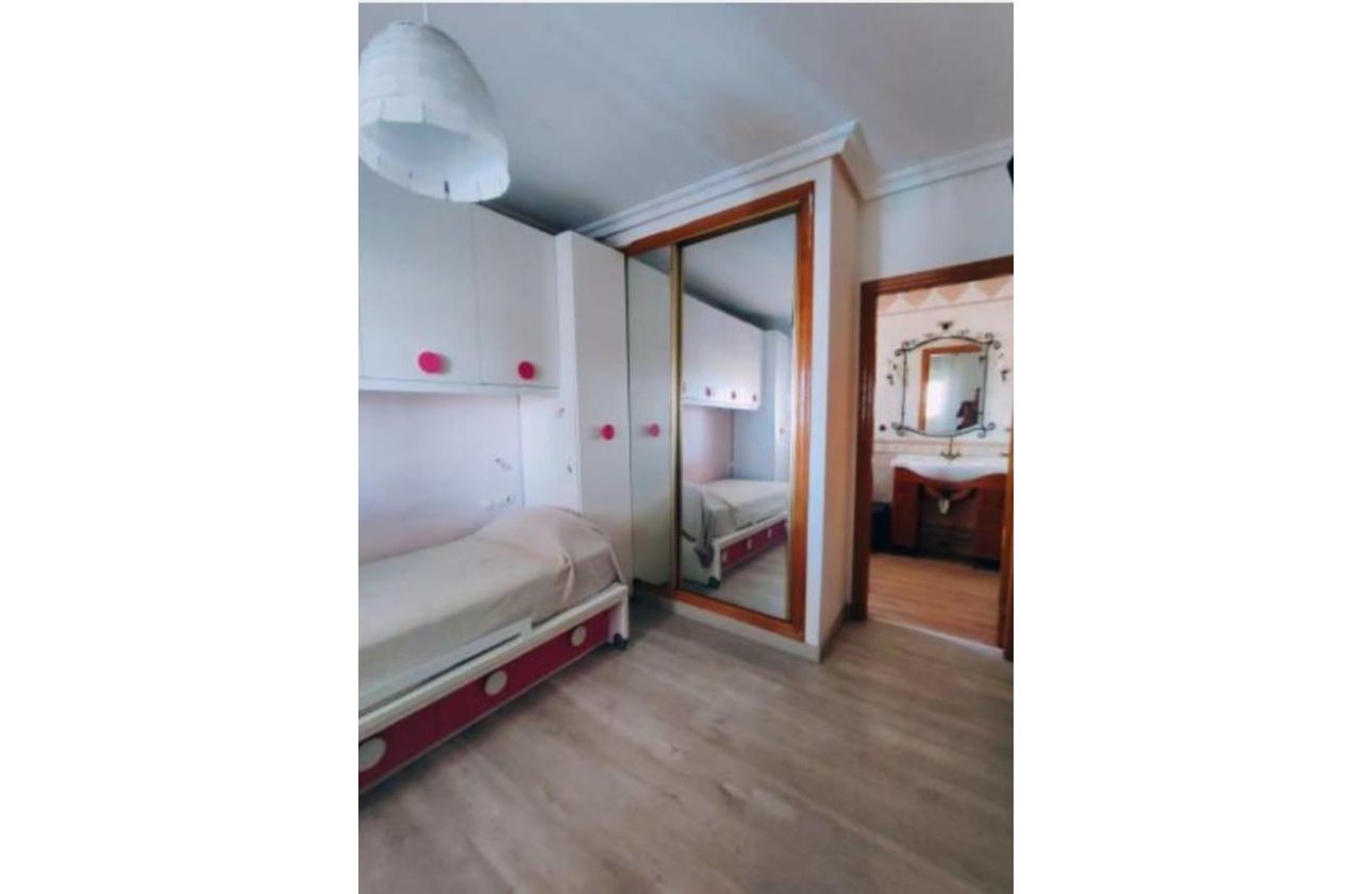 Resale - Villa -
Torrevieja - Aguas Nuevas