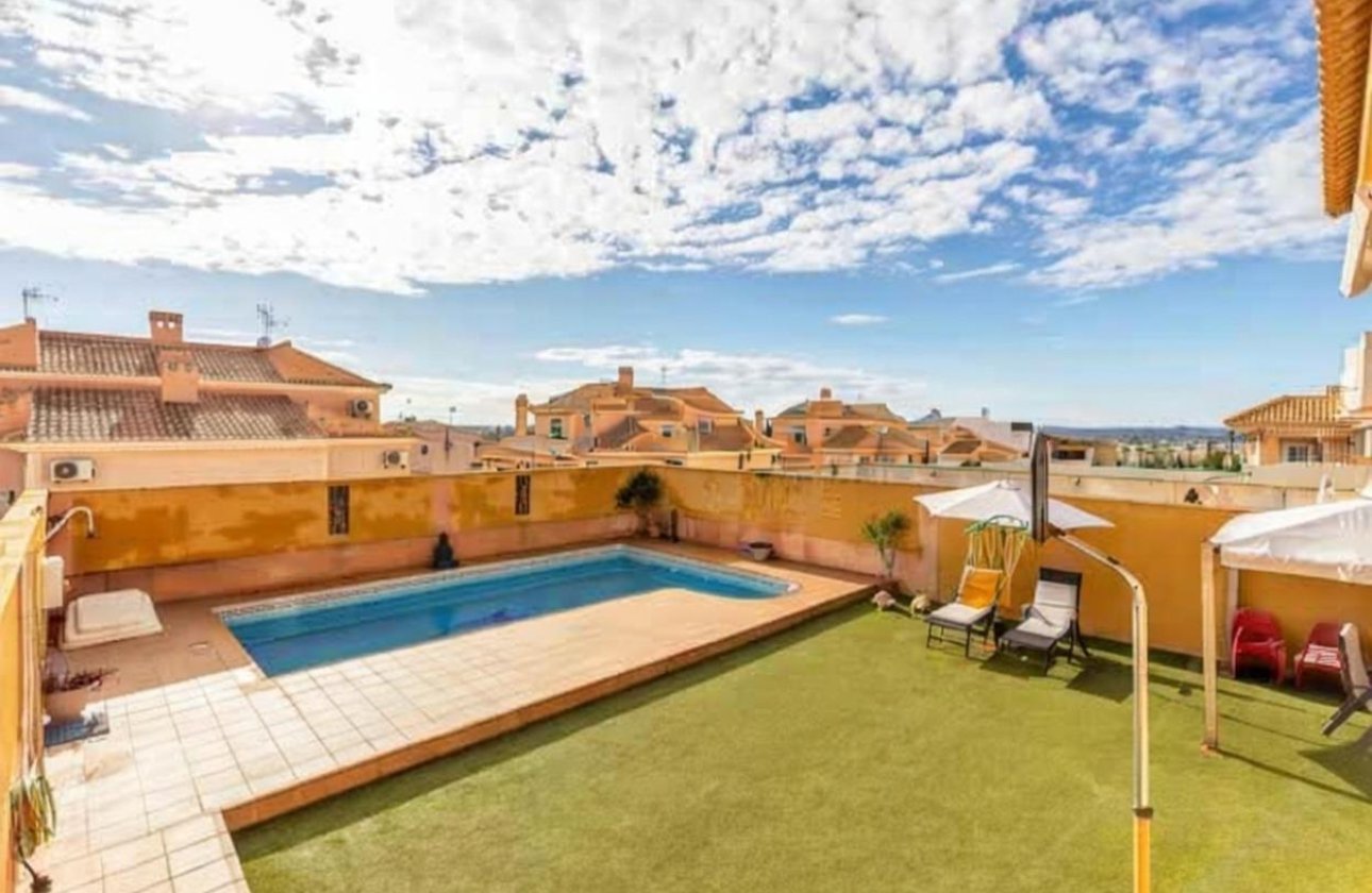 Resale - Villa -
Torrevieja - Aguas Nuevas