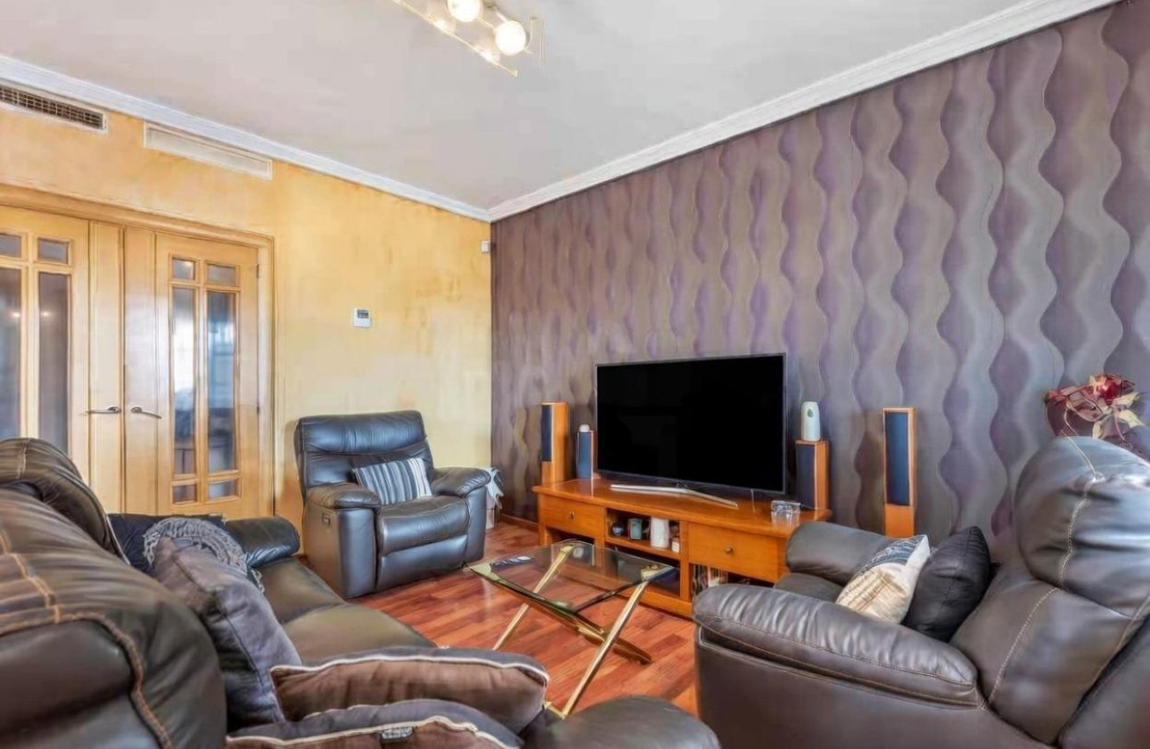 Resale - Villa -
Torrevieja - Aguas Nuevas