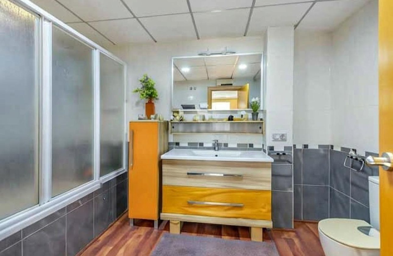 Resale - Villa -
Torrevieja - Aguas Nuevas