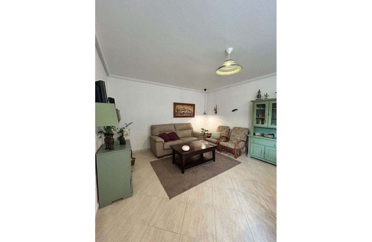 Resale - Villa -
Torrevieja - Aguas Nuevas