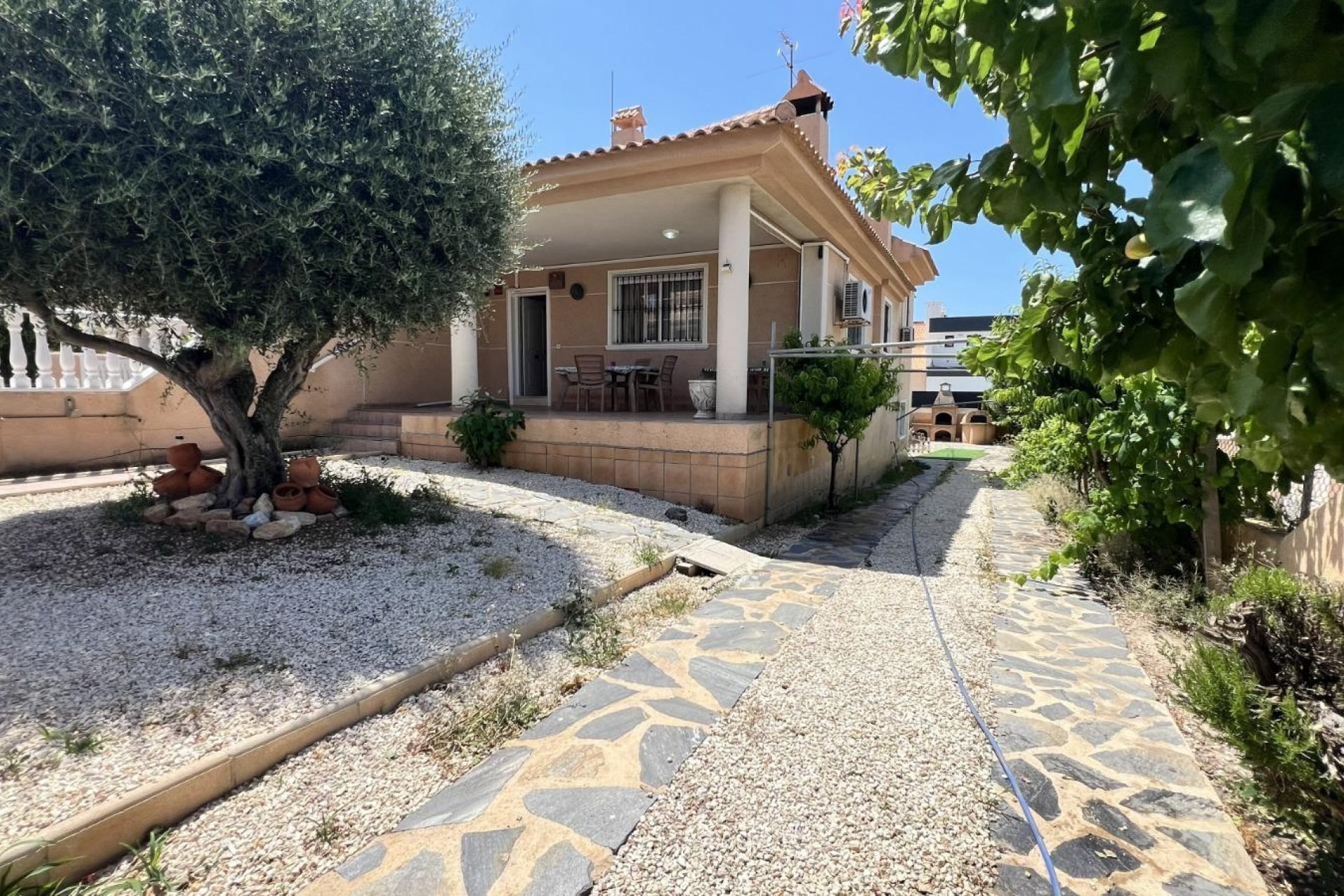 Resale - Villa -
Torrevieja - Aguas Nuevas