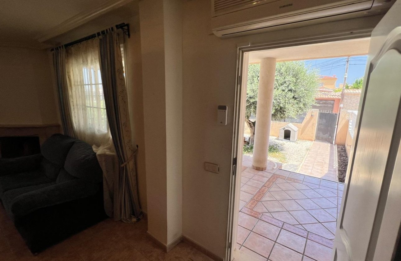 Resale - Villa -
Torrevieja - Aguas Nuevas