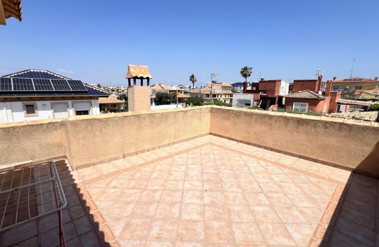 Resale - Villa -
Torrevieja - Aguas Nuevas