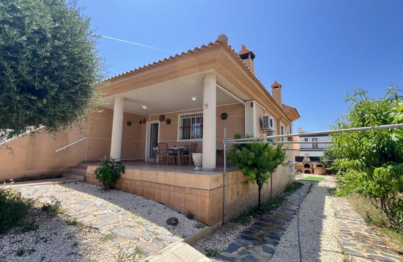 Resale - Villa -
Torrevieja - Aguas Nuevas