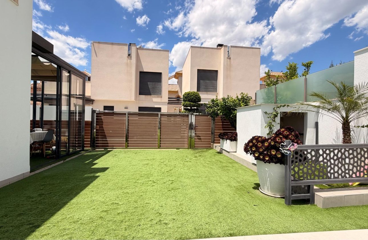 Resale - Villa -
Torrevieja - Aguas Nuevas
