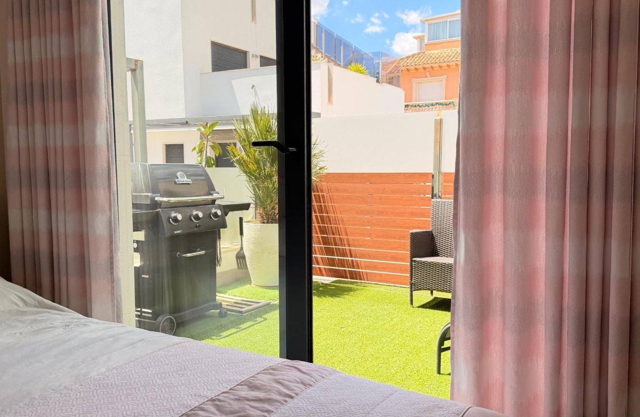 Resale - Villa -
Torrevieja - Aguas Nuevas