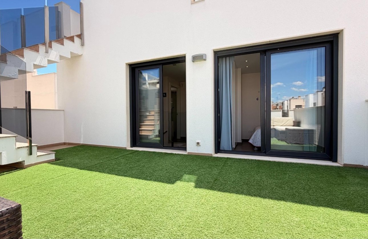 Resale - Villa -
Torrevieja - Aguas Nuevas