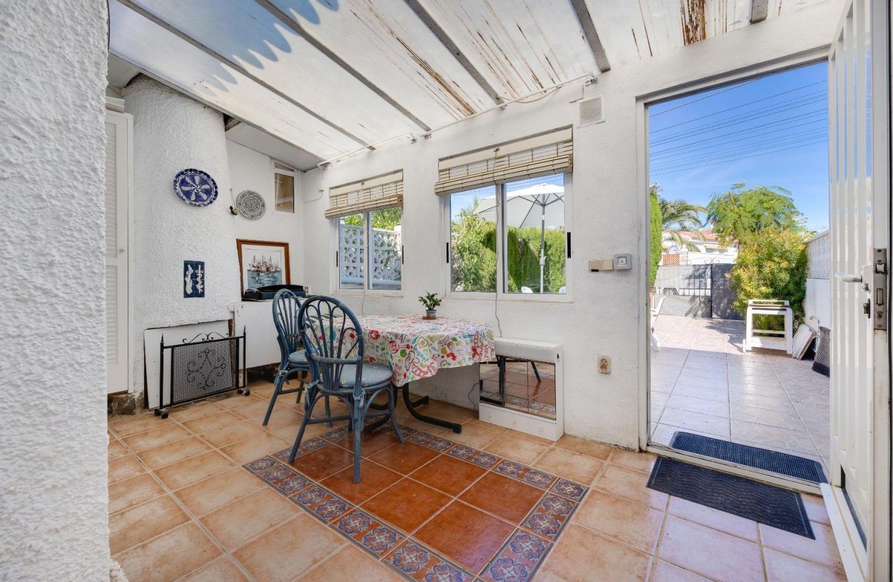 Resale - Villa -
Torrevieja - Calas Blanca