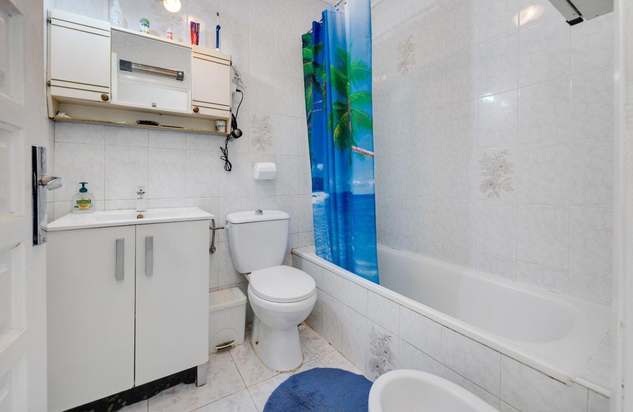 Resale - Villa -
Torrevieja - Calas Blanca