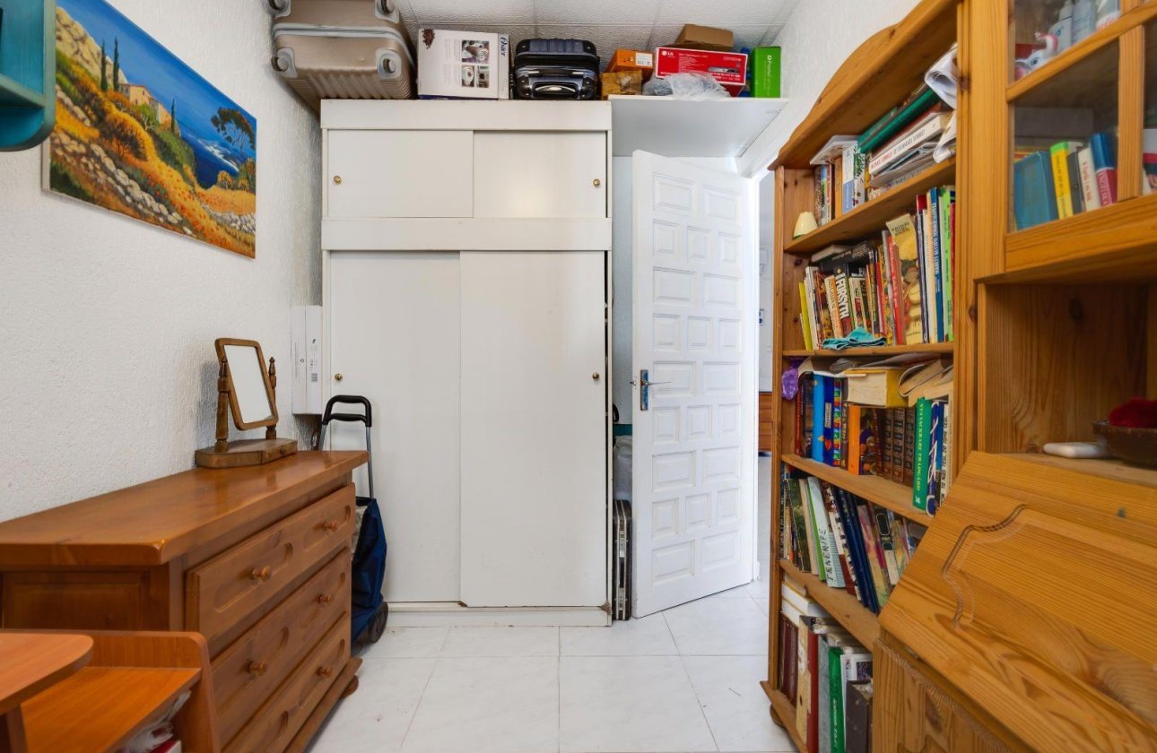 Resale - Villa -
Torrevieja - Calas Blanca