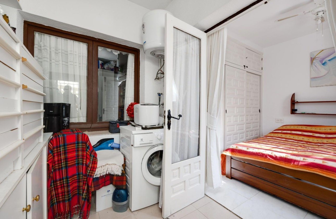 Resale - Villa -
Torrevieja - Calas Blanca