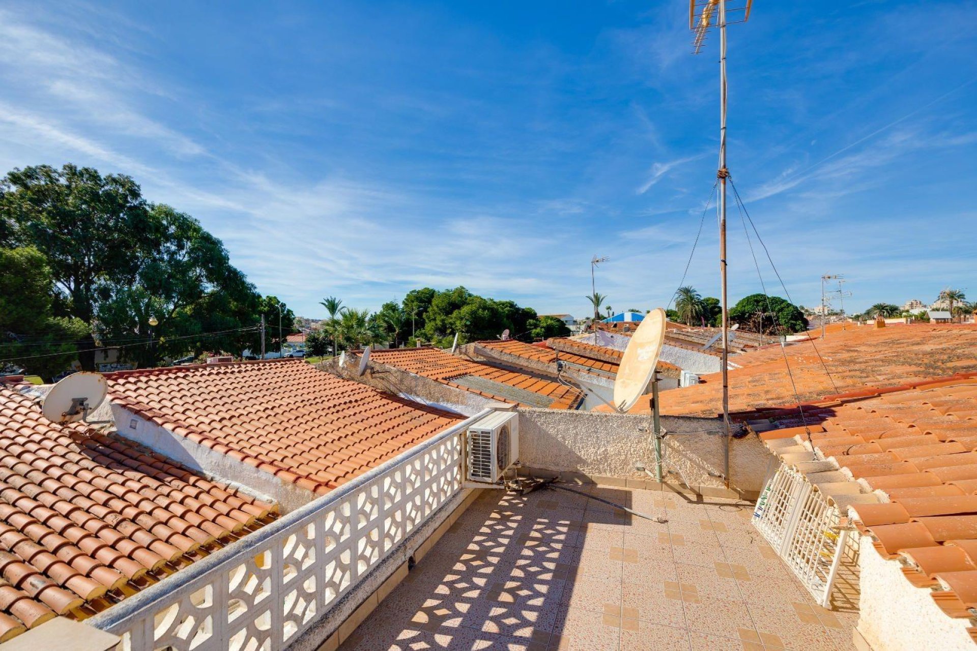 Resale - Villa -
Torrevieja - Calas Blanca