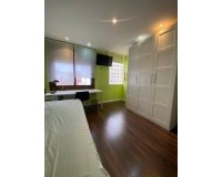 Resale - Villa -
Torrevieja - Centro - Muelle Pesquero