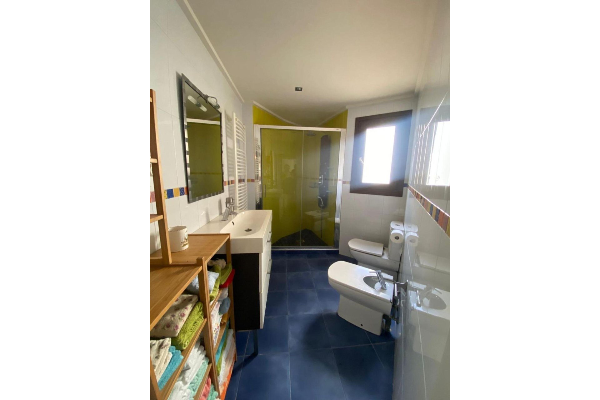 Resale - Villa -
Torrevieja - Centro - Muelle Pesquero