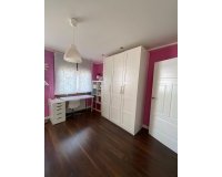 Resale - Villa -
Torrevieja - Centro - Muelle Pesquero