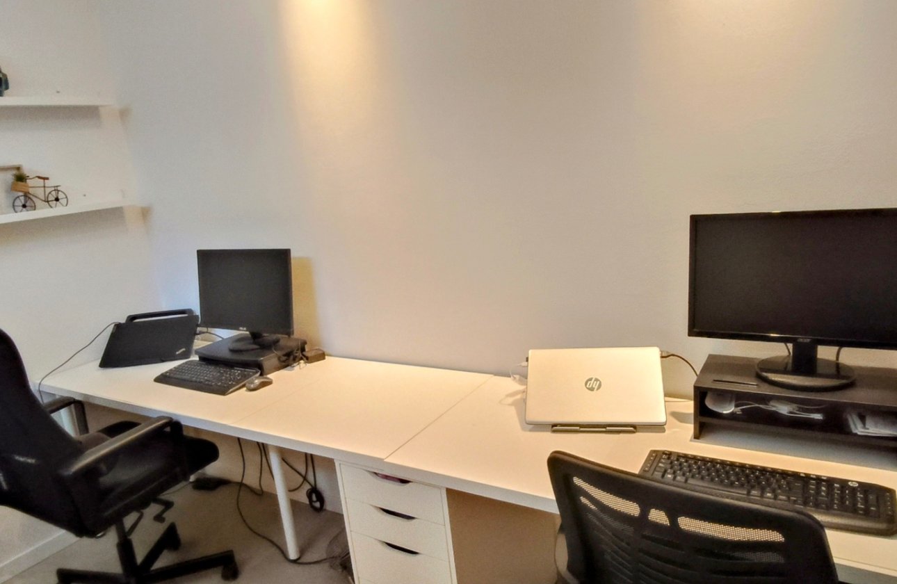 Resale - Villa -
Torrevieja - Costa Blanca