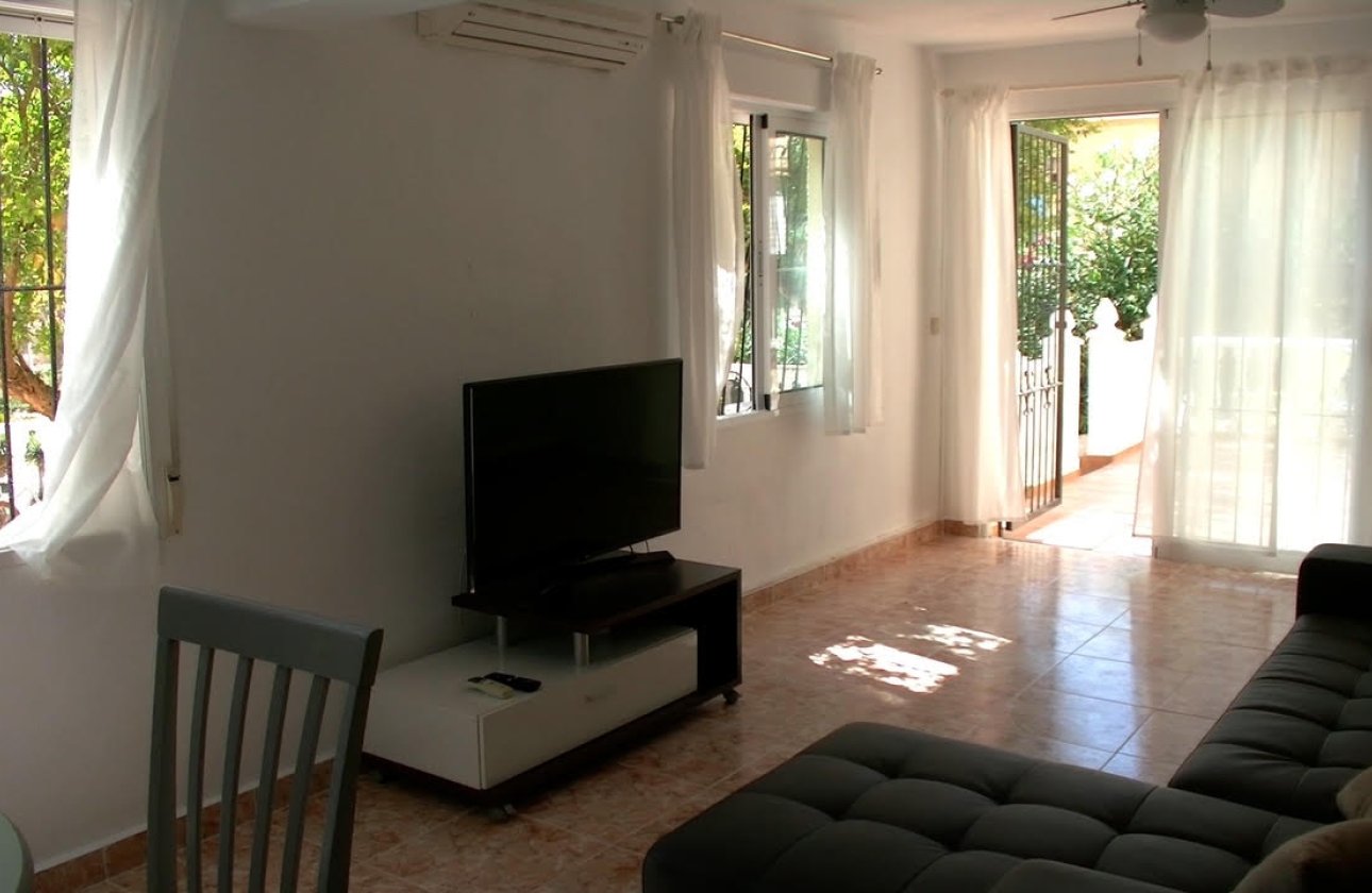 Resale - Villa -
Torrevieja - Costa Blanca