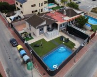 Resale - Villa -
Torrevieja - Costa Blanca